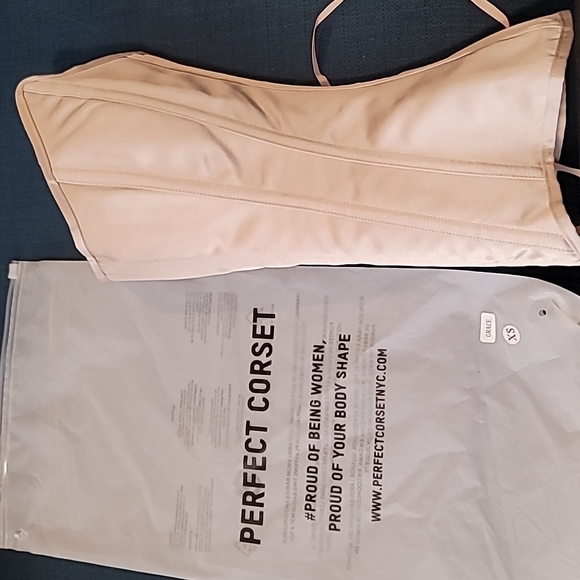 Corset Top - Picture 4 of 4